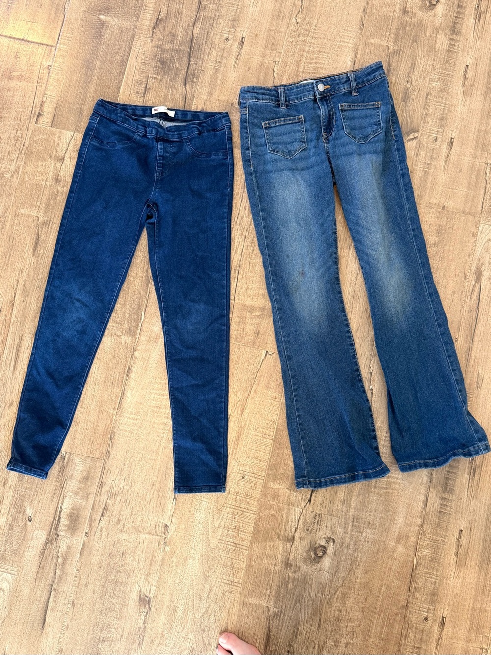 Levi's Girls Two-Pack: Dark Blue Skinny & Medium Blue Flare Jeans
